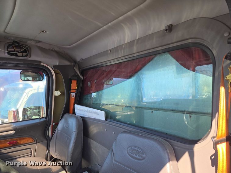 image for item YA2651 2006 Peterbilt 357 pumper fire truck