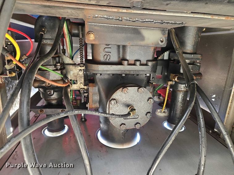 image for item YA2651 2006 Peterbilt 357 pumper fire truck