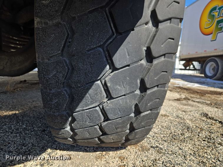 image for item YA2651 2006 Peterbilt 357 pumper fire truck