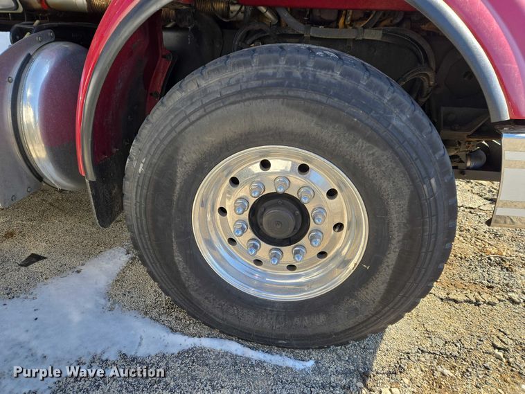 image for item YA2651 2006 Peterbilt 357 pumper fire truck