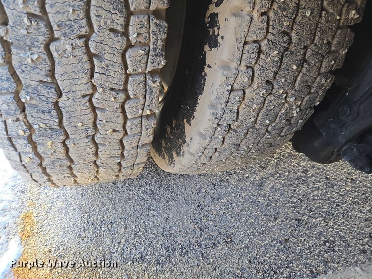 image for item YA2651 2006 Peterbilt 357 pumper fire truck