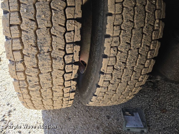 image for item YA2651 2006 Peterbilt 357 pumper fire truck