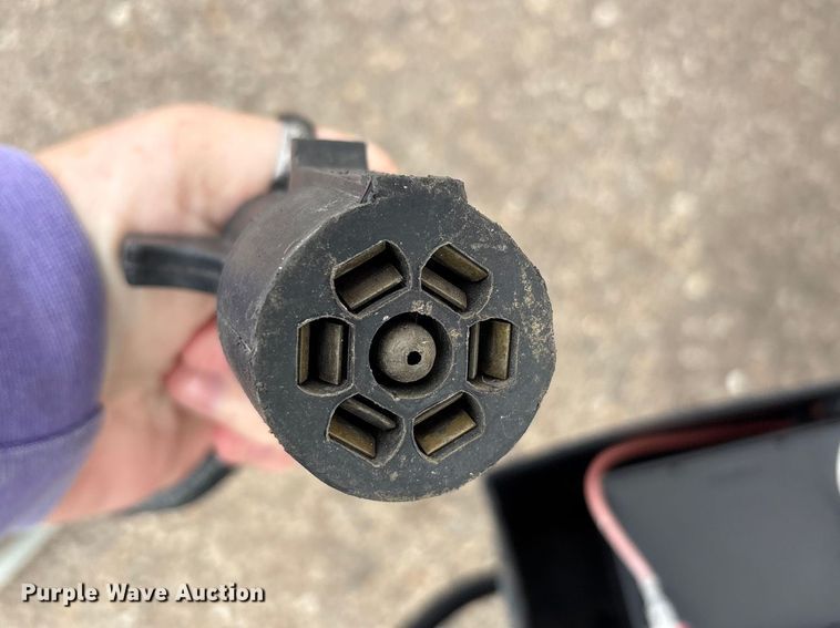 image for item YA2752 2023 Sure-Trac STW8418TA enclosed cargo trailer