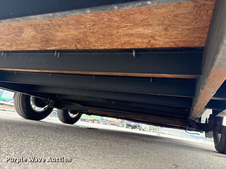 image for item YA2752 2023 Sure-Trac STW8418TA enclosed cargo trailer