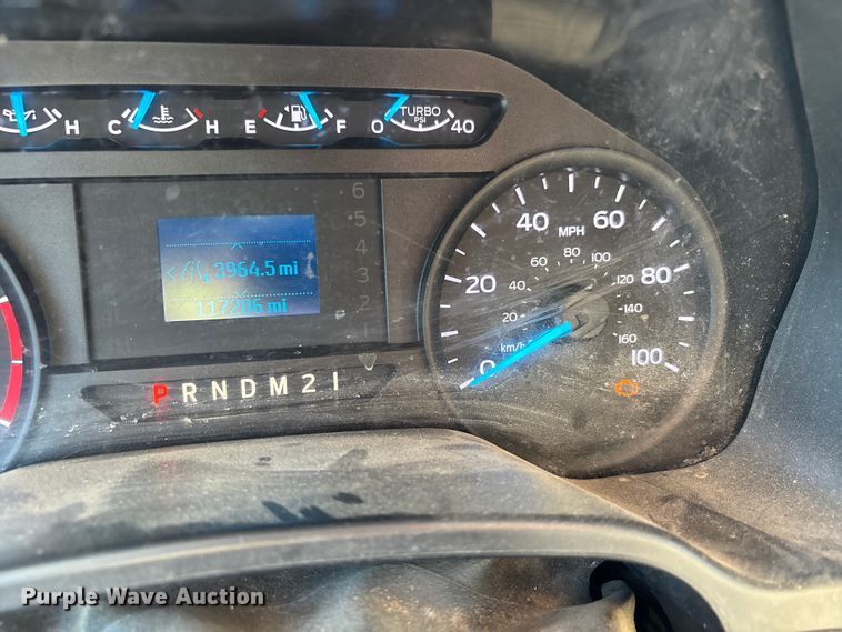 image for item YA2852 2017 Ford F550 Super Duty flatbed truck