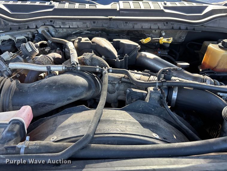 image for item YA2852 2017 Ford F550 Super Duty flatbed truck