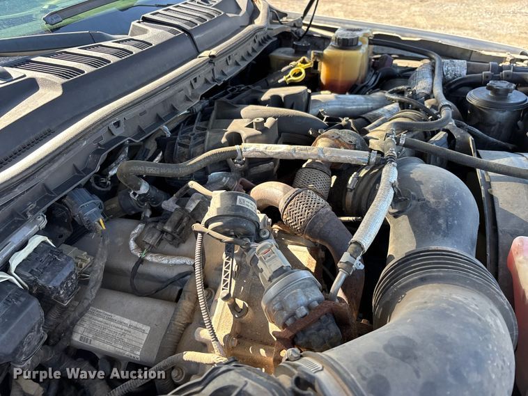 image for item YA2852 2017 Ford F550 Super Duty flatbed truck