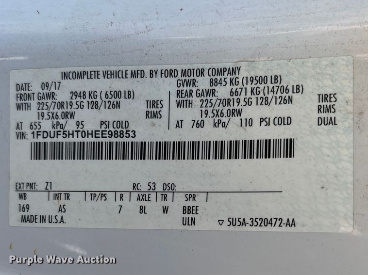 image for item YA2852 2017 Ford F550 Super Duty flatbed truck