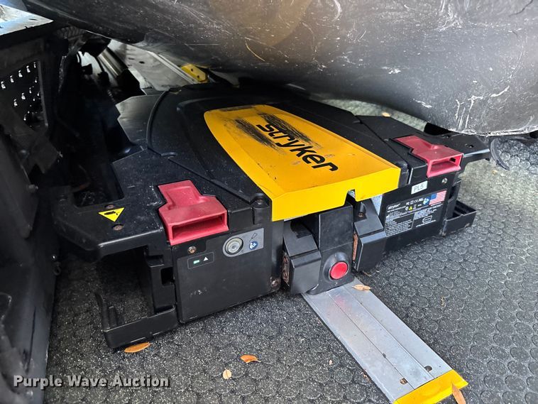 image for item YA2881 2022 Freightliner Business Class M2 crew cab ambulance