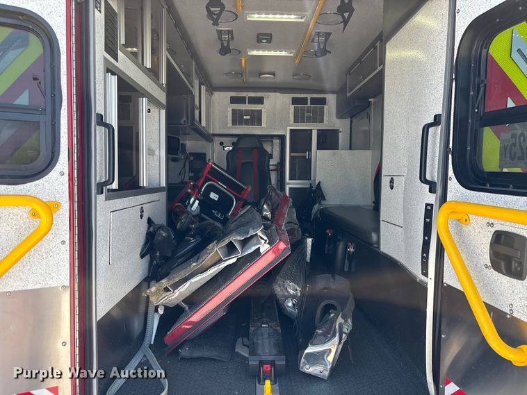 image for item YA2881 2022 Freightliner Business Class M2 crew cab ambulance