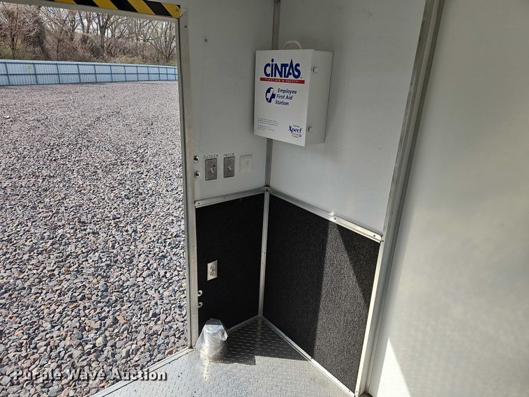 image for item YA2906 2007 Haulmark EG85X30WT4 enclosed cargo trailer