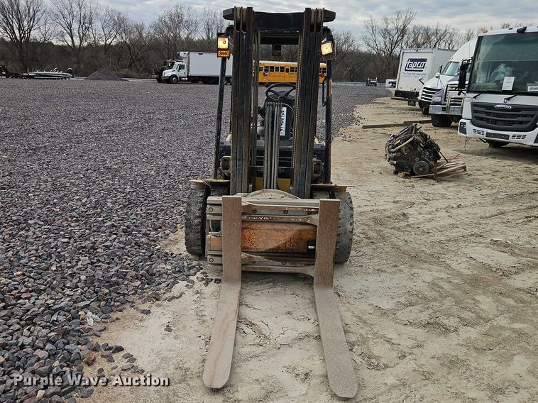 image for item YA2969 Hyundai 30D-9 forklift