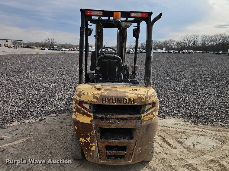 image for item YA2969 Hyundai 30D-9 forklift