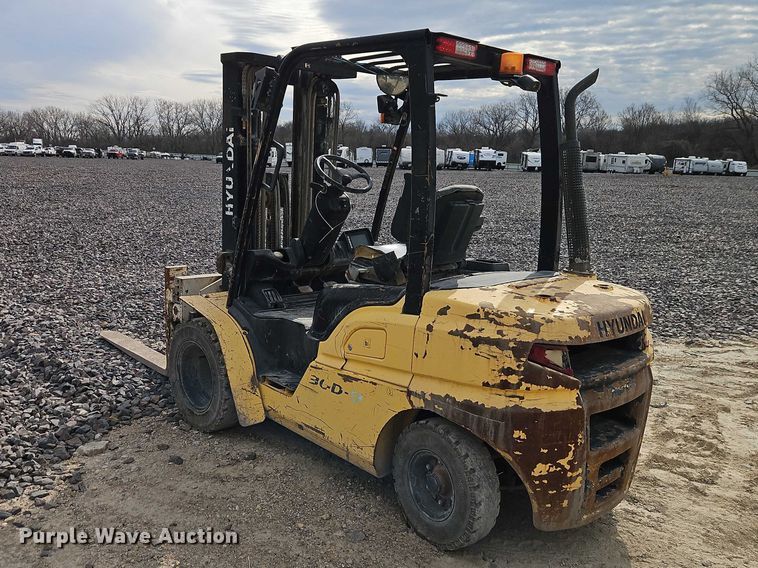 image for item YA2969 Hyundai 30D-9 forklift