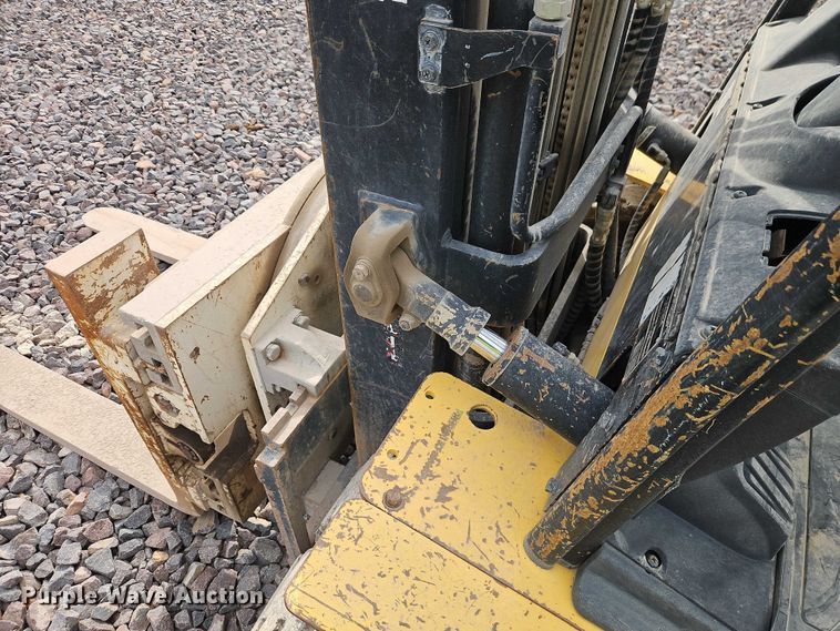 image for item YA2969 Hyundai 30D-9 forklift