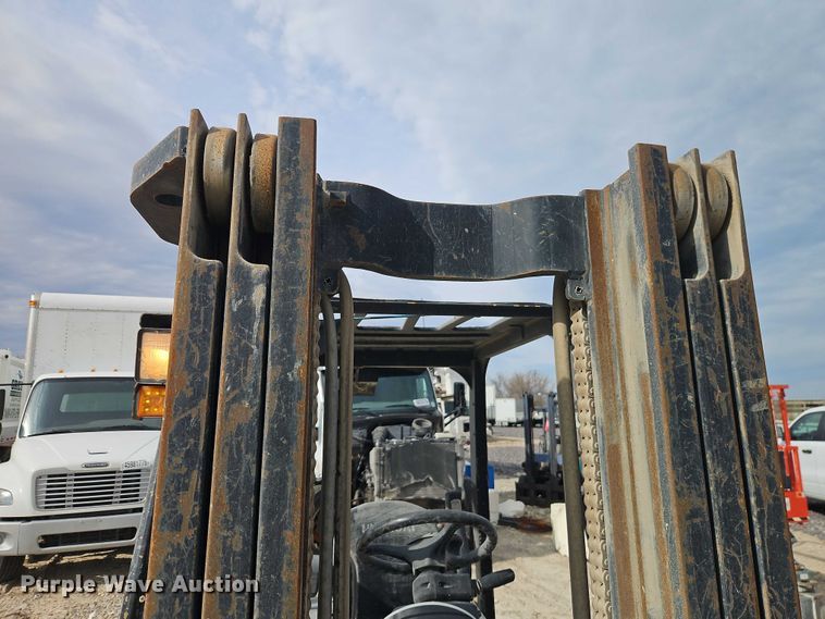 image for item YA2969 Hyundai 30D-9 forklift