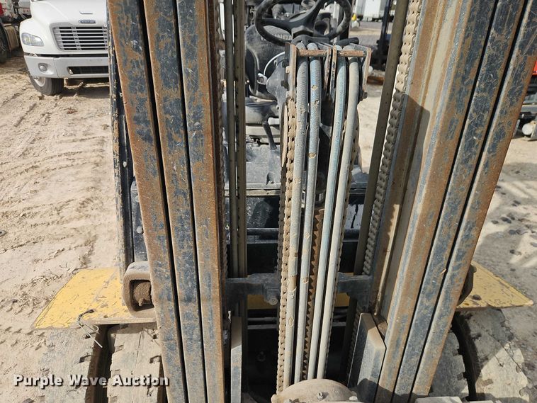 image for item YA2969 Hyundai 30D-9 forklift