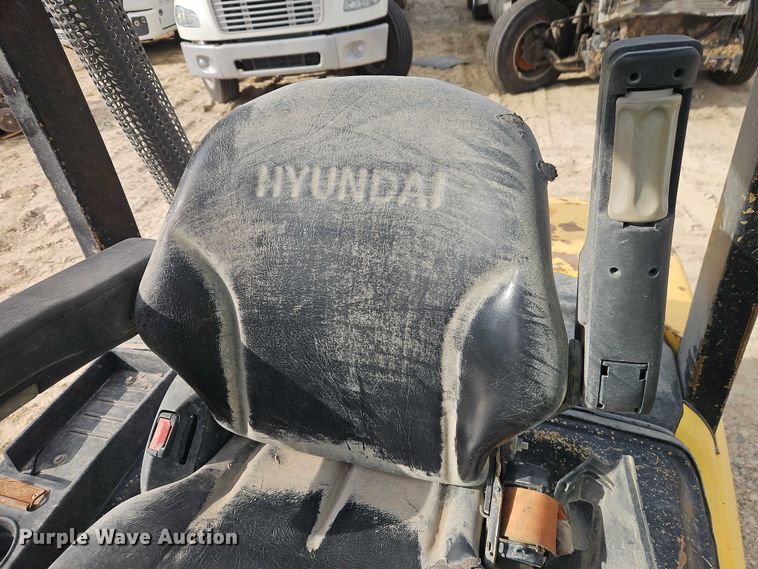 image for item YA2969 Hyundai 30D-9 forklift
