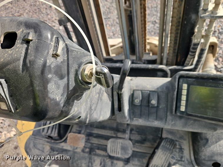 image for item YA2969 Hyundai 30D-9 forklift