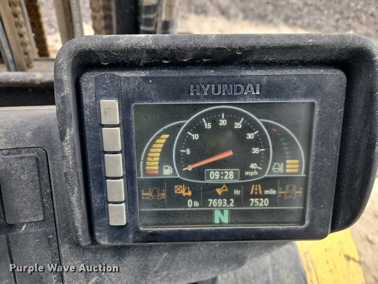 image for item YA2969 Hyundai 30D-9 forklift