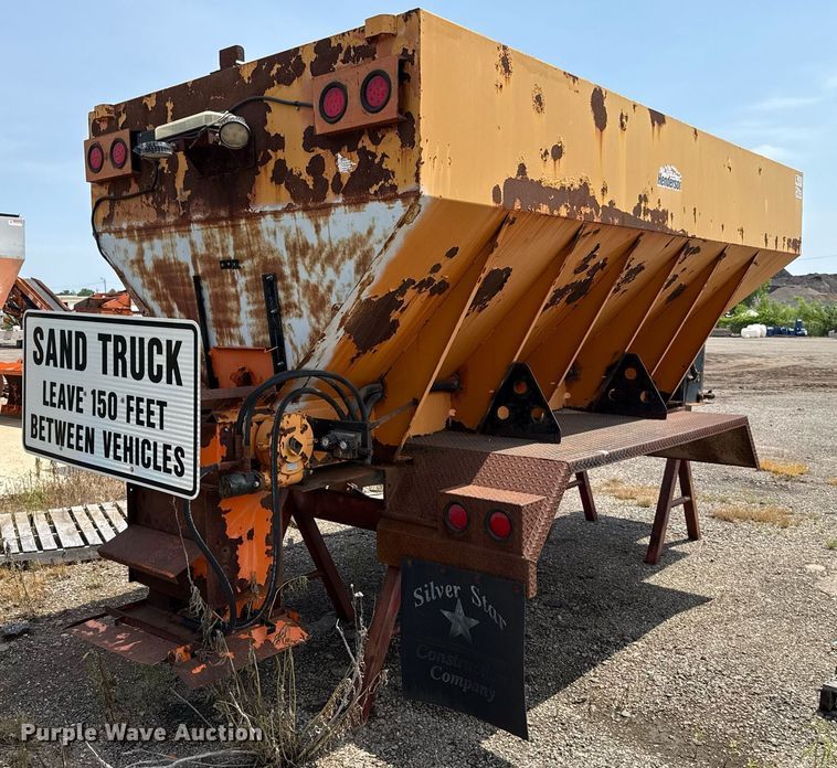 image for item DI5770 Henderson spreader