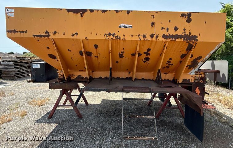 image for item DI5770 Henderson spreader