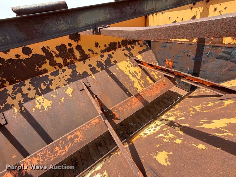 image for item DI5770 Henderson spreader