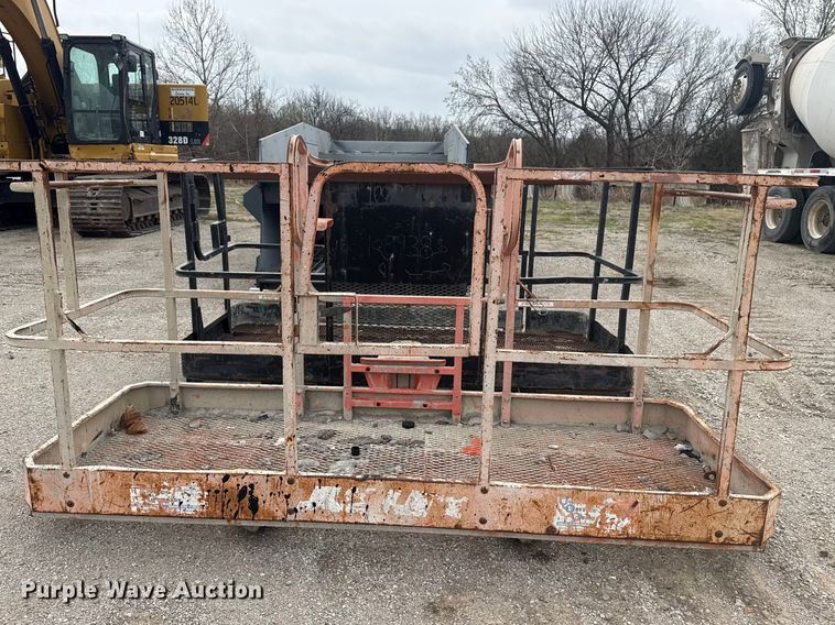 image for item DO8468 (2) man baskets