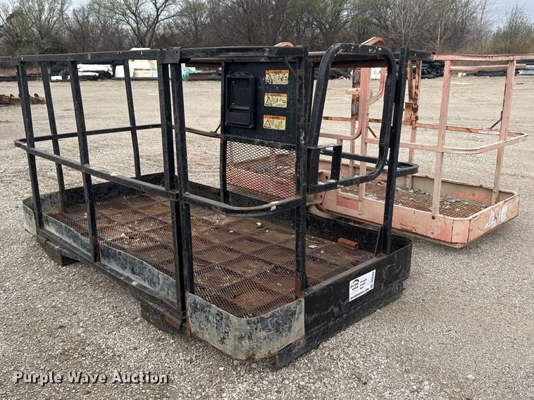 image for item DO8468 (2) man baskets