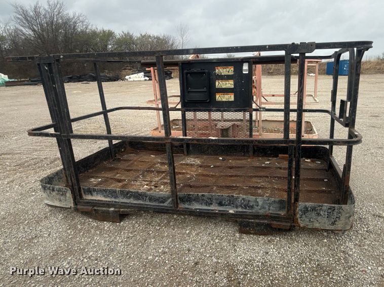 image for item DO8468 (2) man baskets