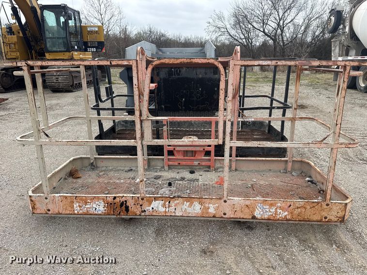 image for item DO8468 (2) man baskets