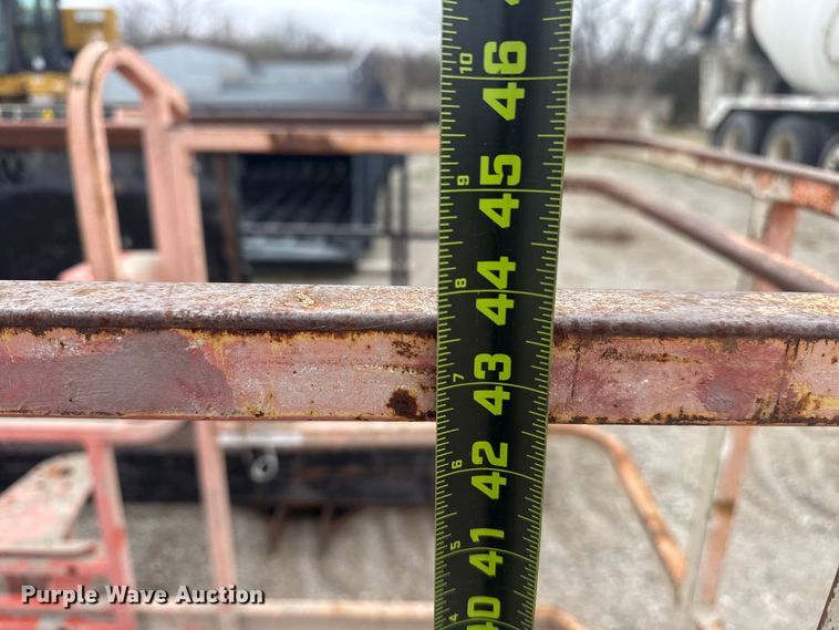 image for item DO8468 (2) man baskets