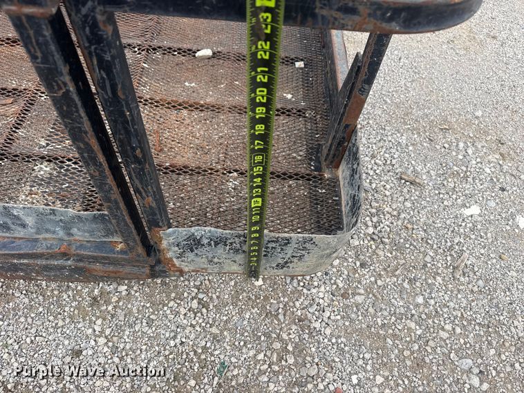 image for item DO8468 (2) man baskets