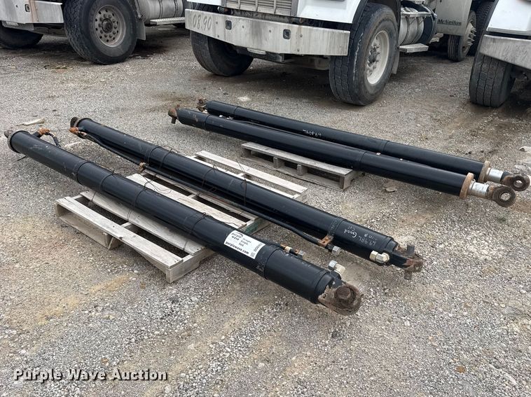 image for item DO8469 (4) dump bed cylinders