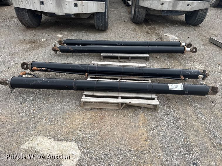 image for item DO8469 (4) dump bed cylinders