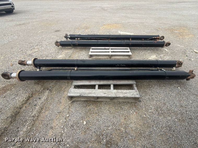 image for item DO8469 (4) dump bed cylinders