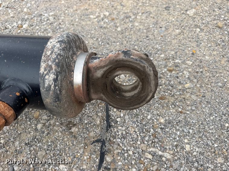 image for item DO8469 (4) dump bed cylinders