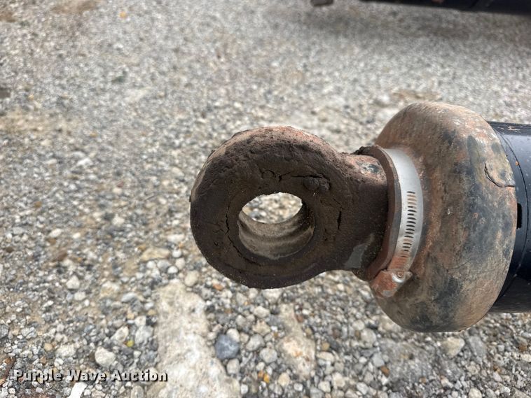 image for item DO8469 (4) dump bed cylinders