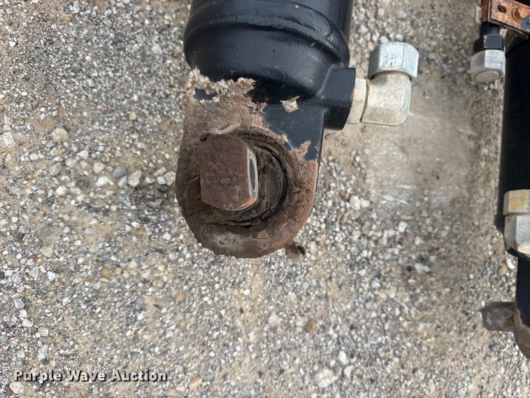 image for item DO8469 (4) dump bed cylinders