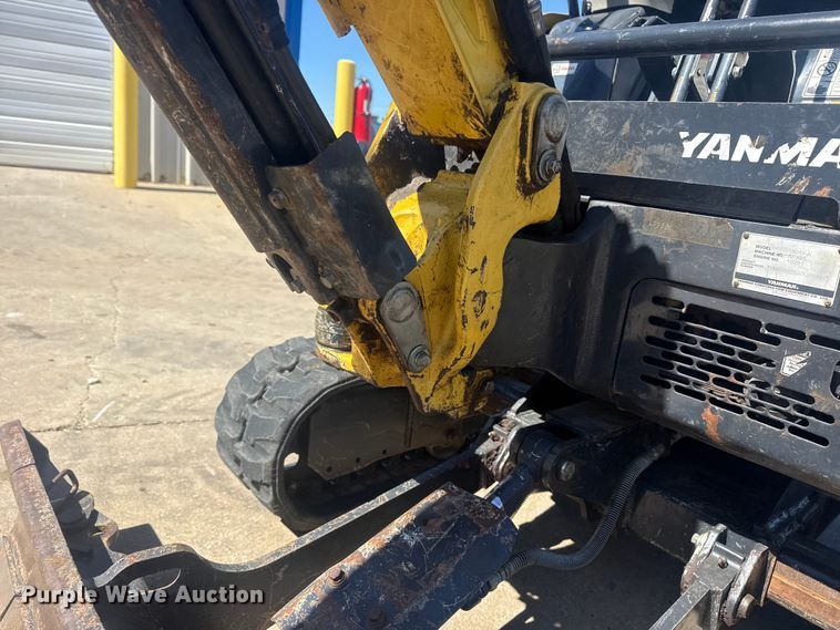 image for item DO8477 2018 Yanmar ViO17-A mini excavator