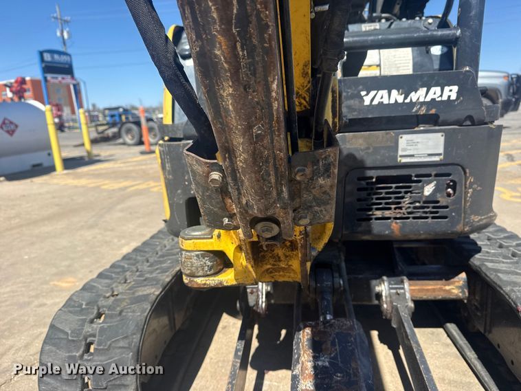 image for item DO8477 2018 Yanmar ViO17-A mini excavator
