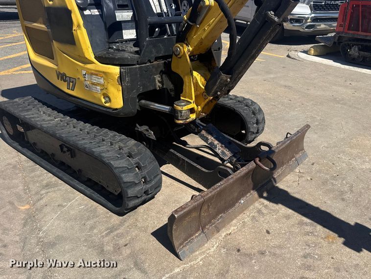 image for item DO8477 2018 Yanmar ViO17-A mini excavator