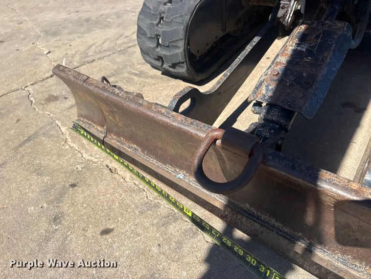 image for item DO8477 2018 Yanmar ViO17-A mini excavator