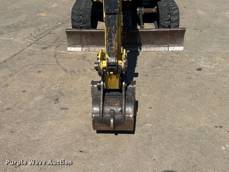 image for item DO8477 2018 Yanmar ViO17-A mini excavator