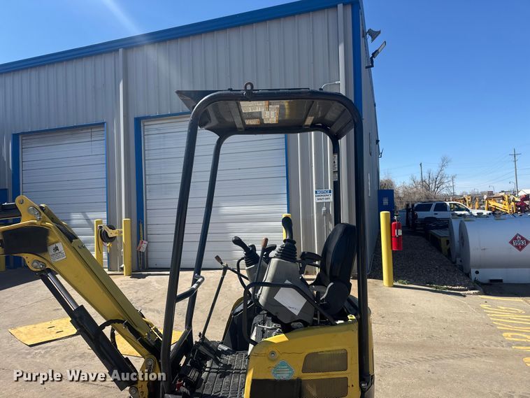 image for item DO8477 2018 Yanmar ViO17-A mini excavator
