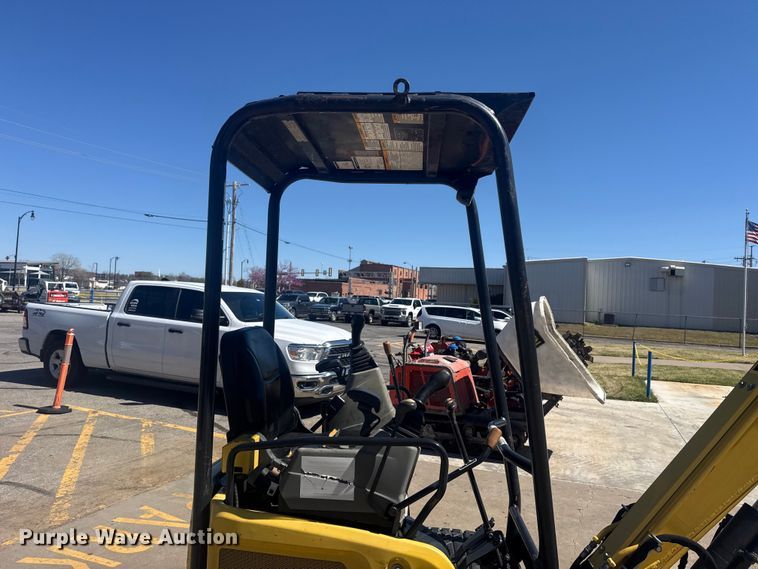 image for item DO8477 2018 Yanmar ViO17-A mini excavator