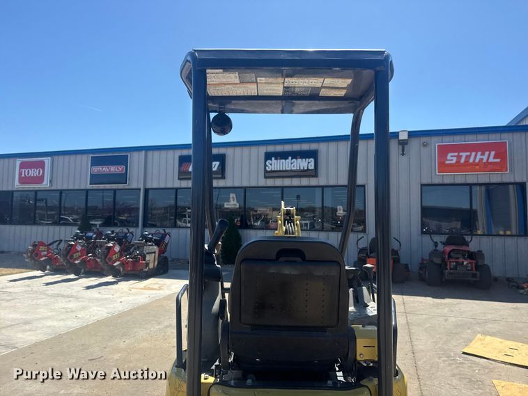 image for item DO8477 2018 Yanmar ViO17-A mini excavator