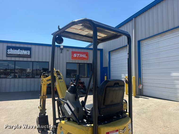 image for item DO8477 2018 Yanmar ViO17-A mini excavator