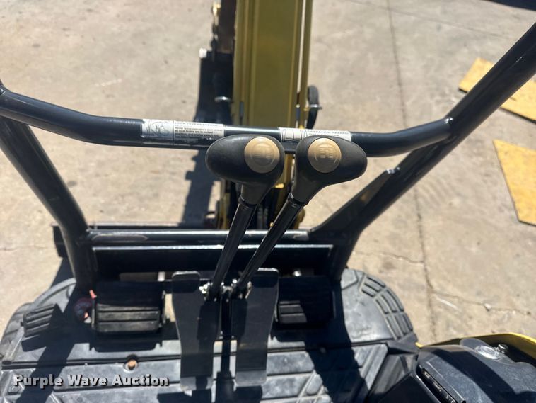 image for item DO8477 2018 Yanmar ViO17-A mini excavator