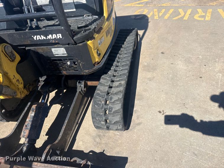 image for item DO8477 2018 Yanmar ViO17-A mini excavator